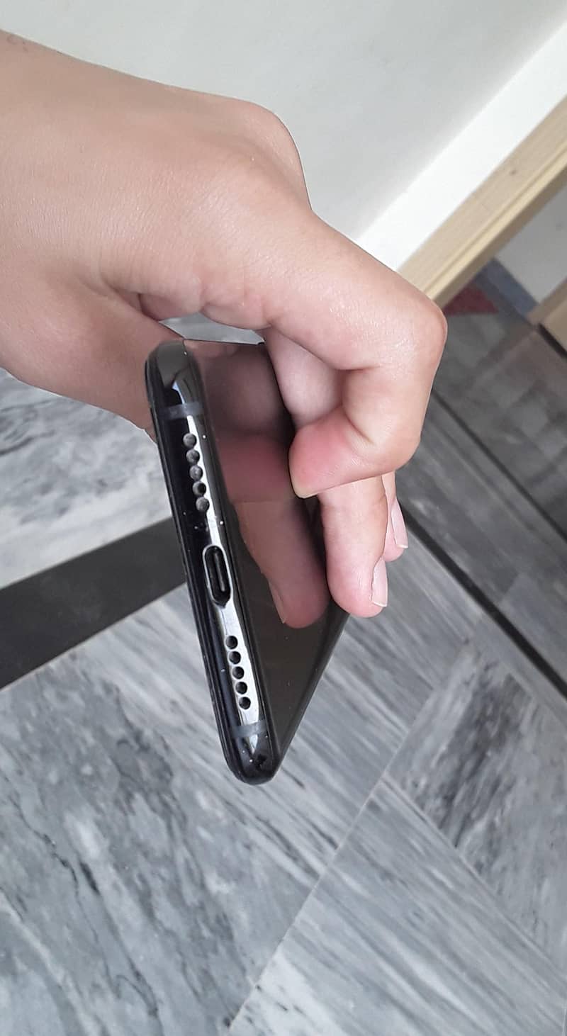 One Plus 6T 5