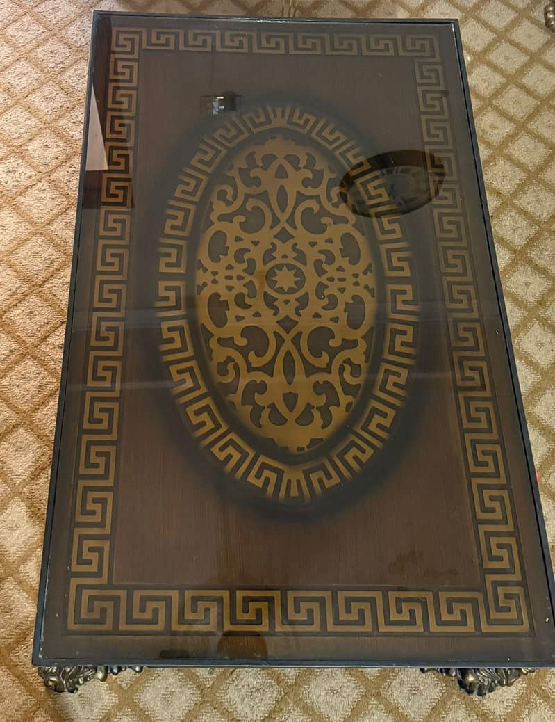 Center Table 0