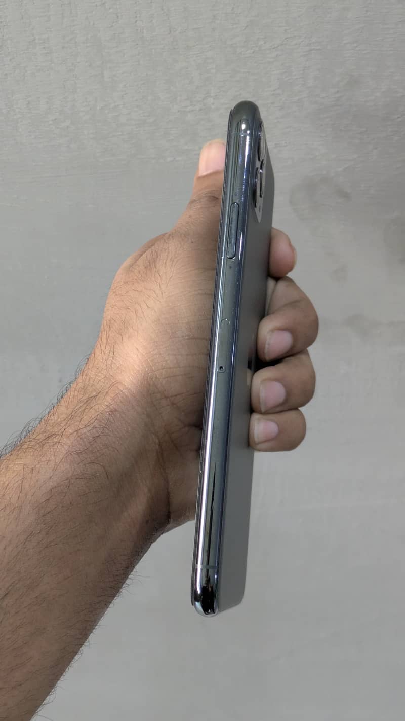 Apple iPhone 11 Pro Max 1
