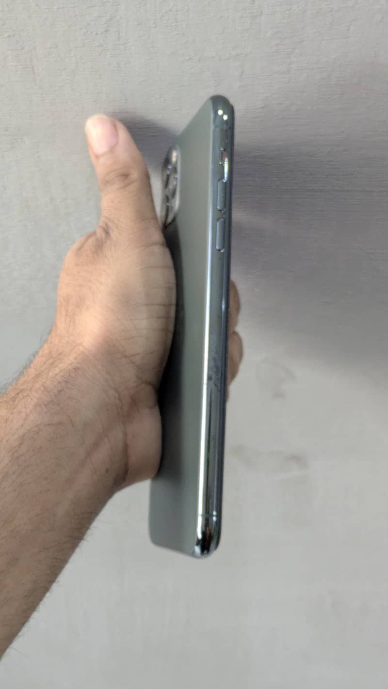 Apple iPhone 11 Pro Max 3