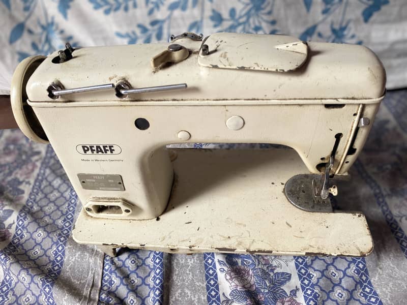 PFAFF sewing machine 3