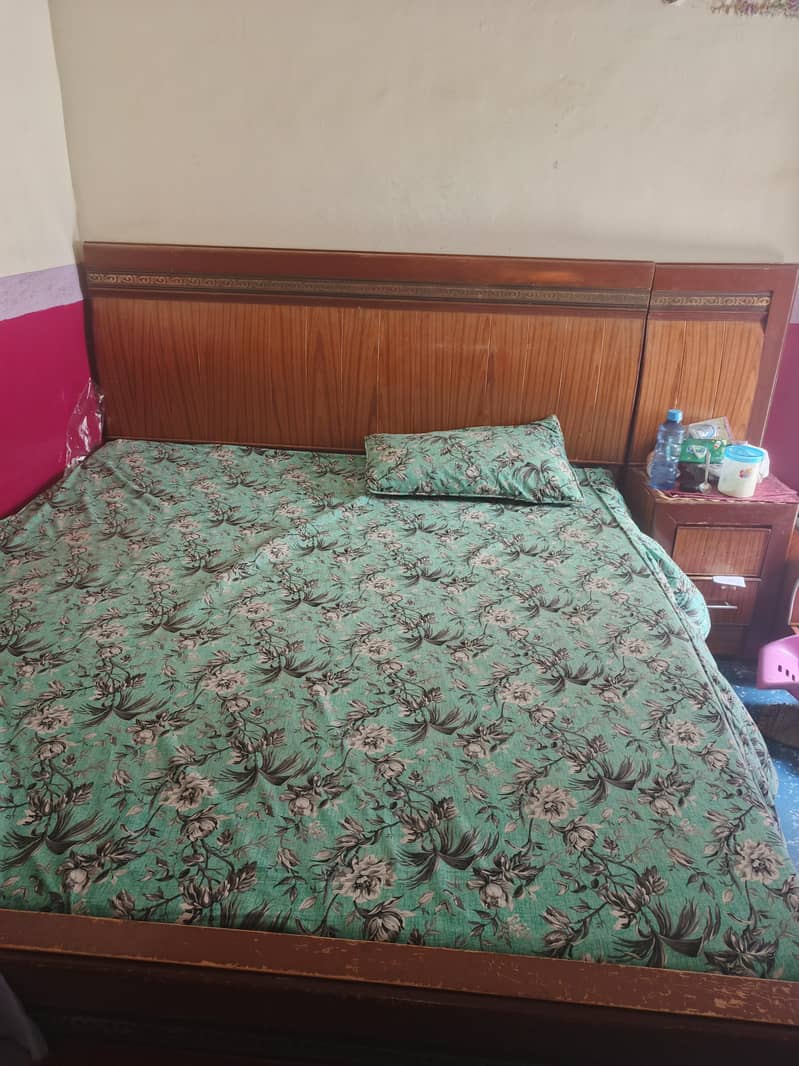 Bed set 2 side tables. 0