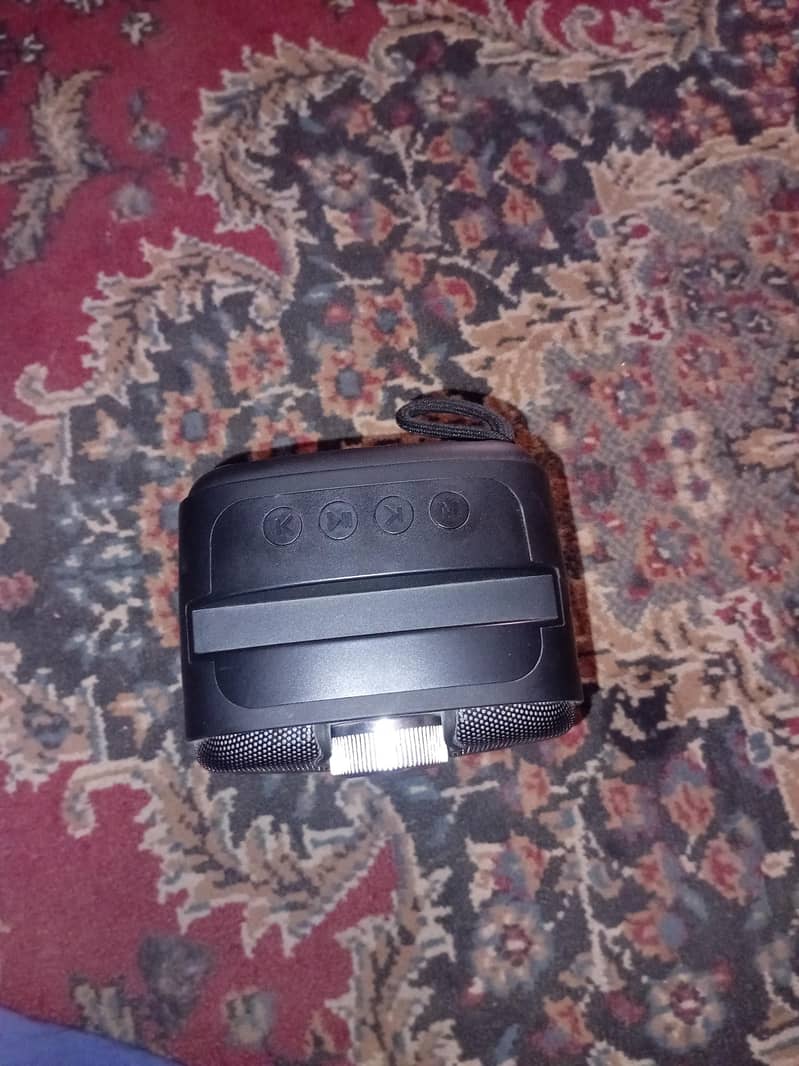 bluks bluetooth speaker 1