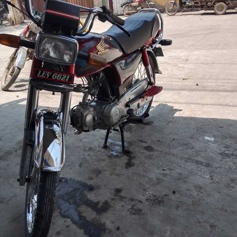 Hound CD70 10