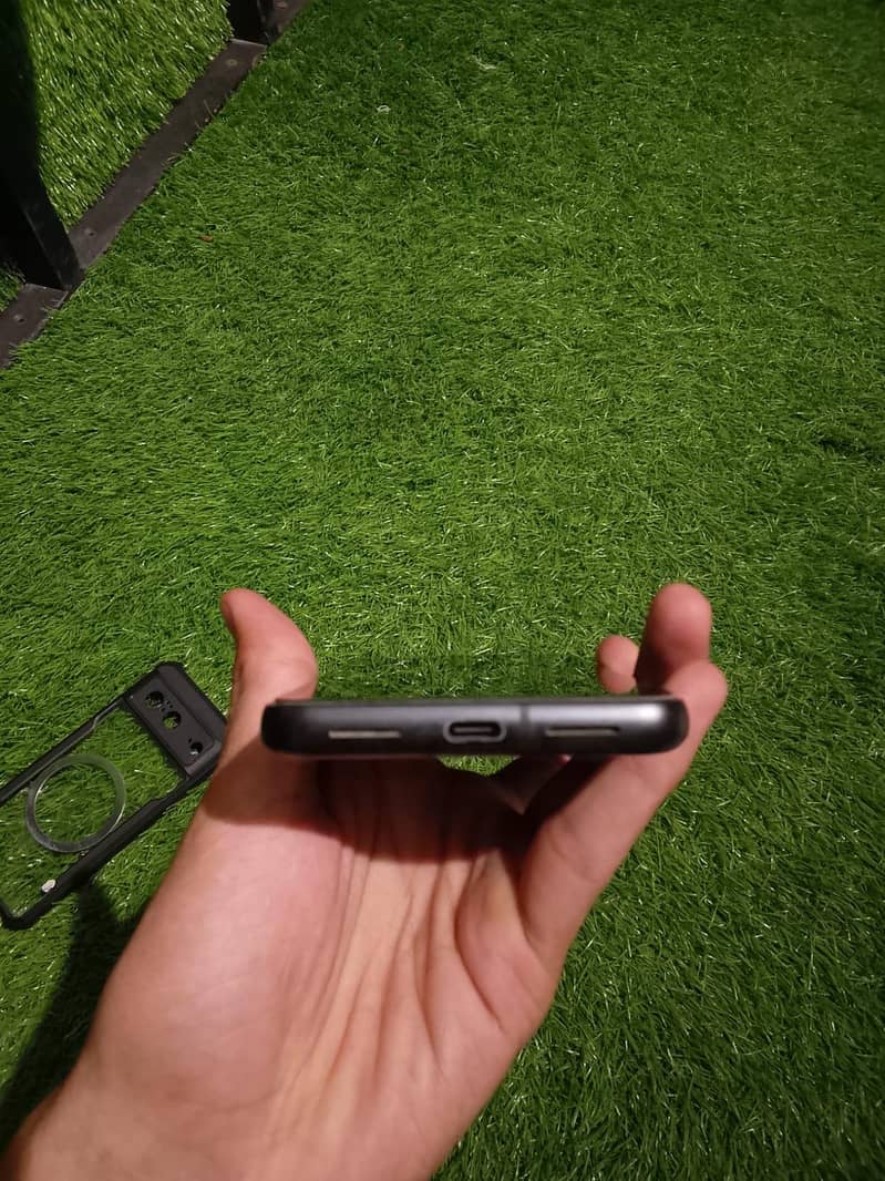 Google Pixel 8 2
