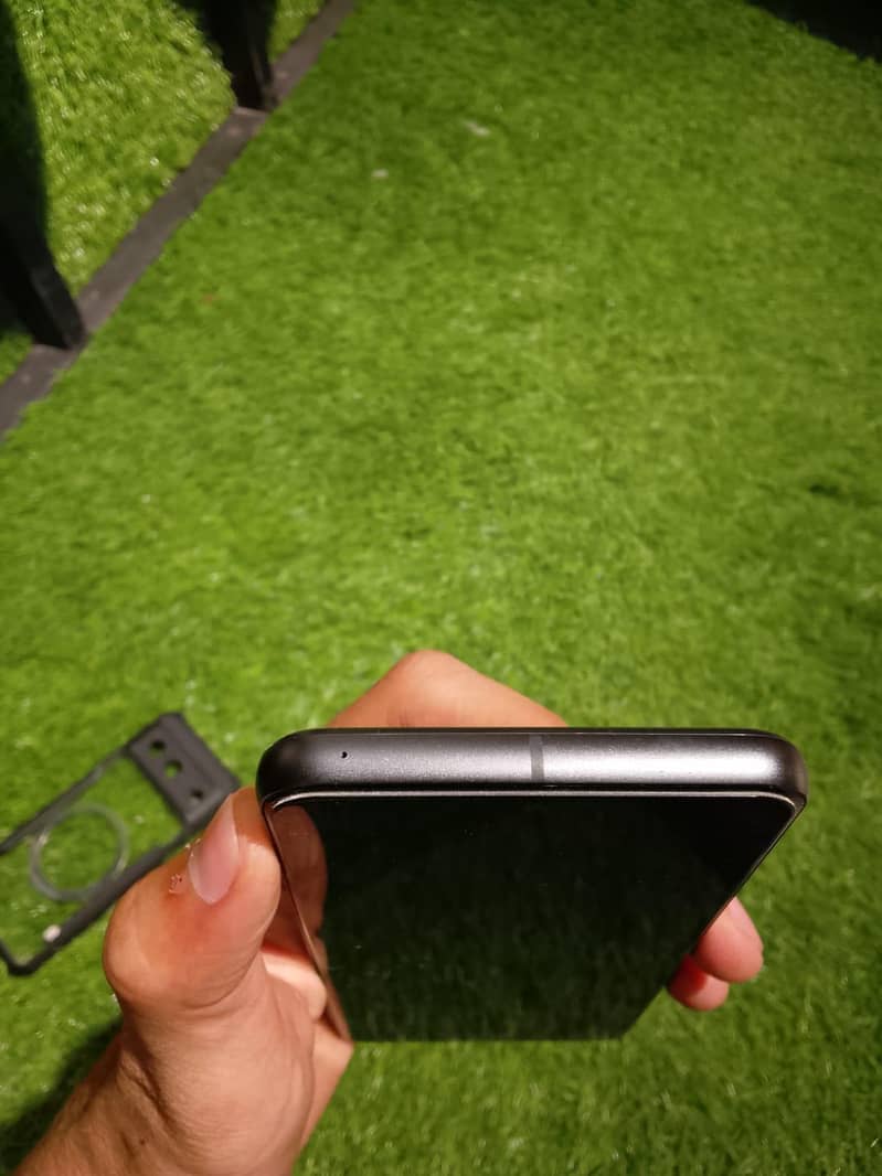 Google Pixel 8 5