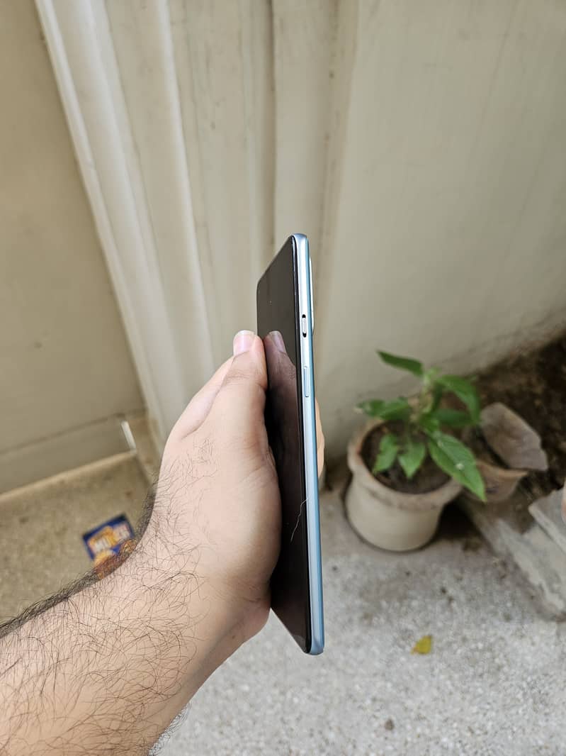 One Plus 9R 5