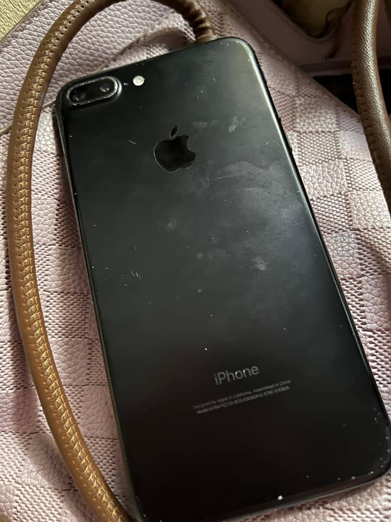 Apple iPhone 7 Plus 1