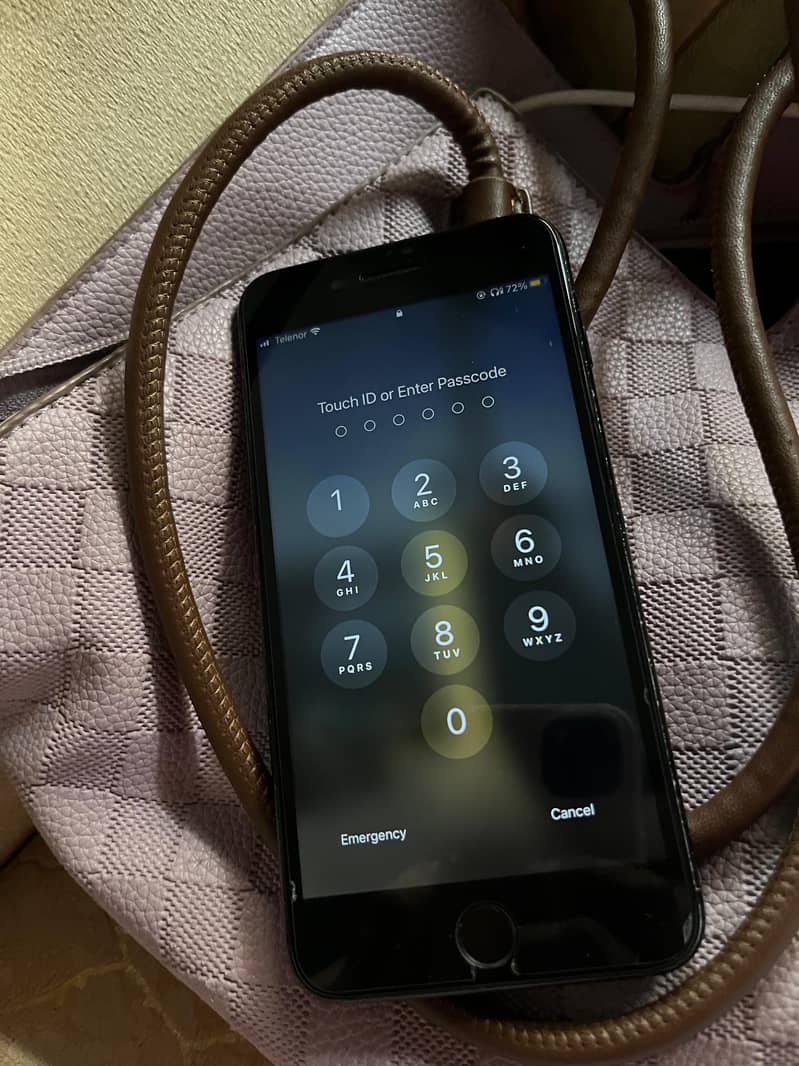 Apple iPhone 7 Plus 3