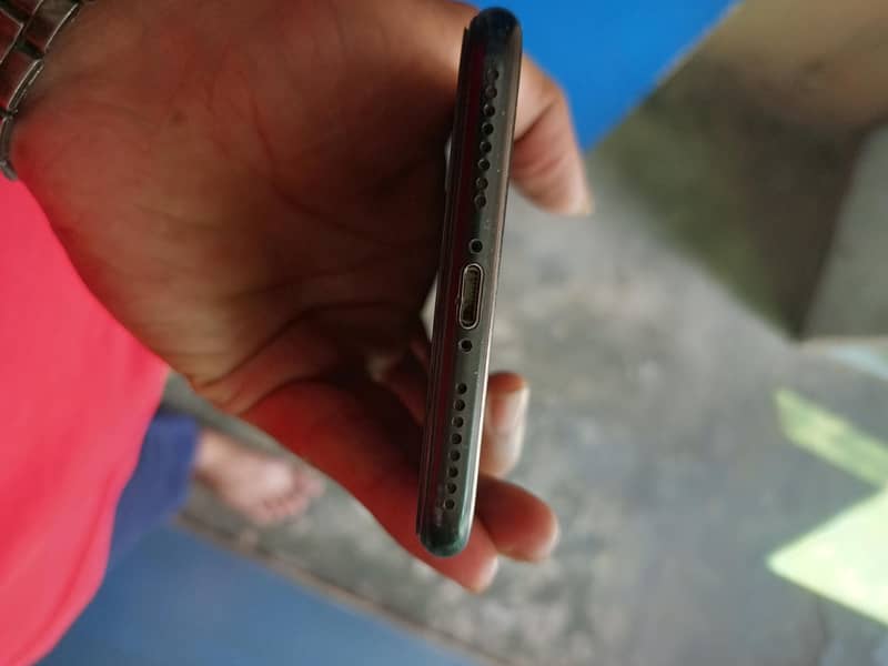 Apple iPhone 7 Plus 5