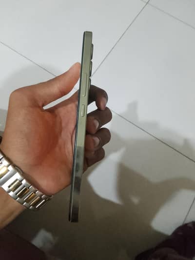Vivo Y100