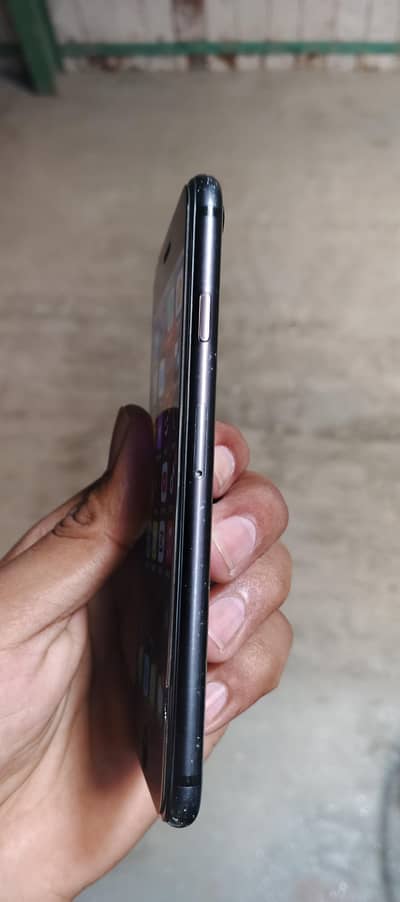 Apple iPhone 7