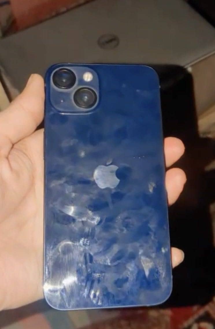 Apple iPhone 13 0