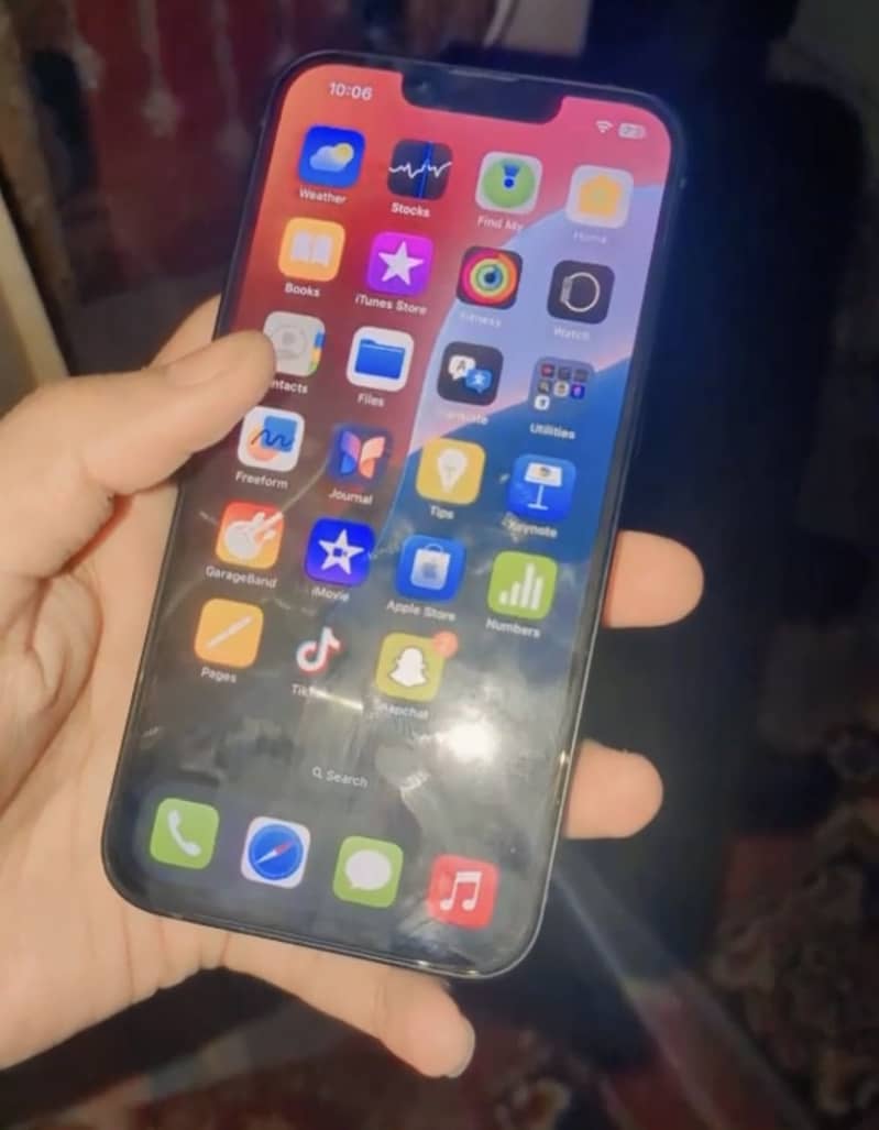 Apple iPhone 13 1