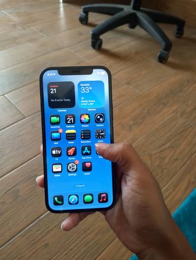 Apple iPhone 12