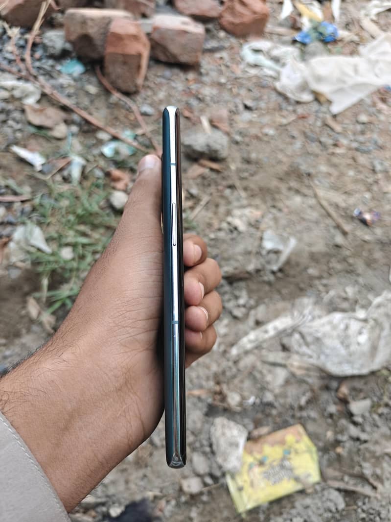 OnePlus 10 pro 3