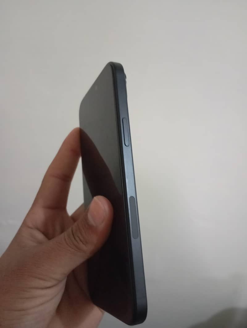Apple iPhone 15 plus 3