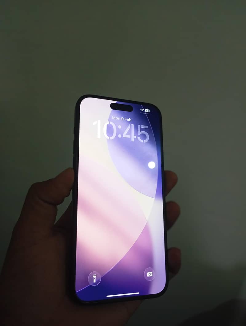 Apple iPhone 15 plus 4
