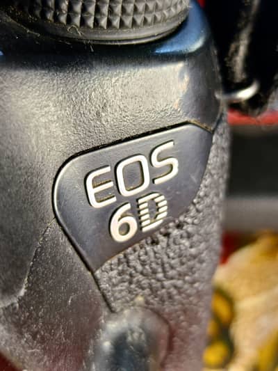 Canon 6D Body with 2 Batteries