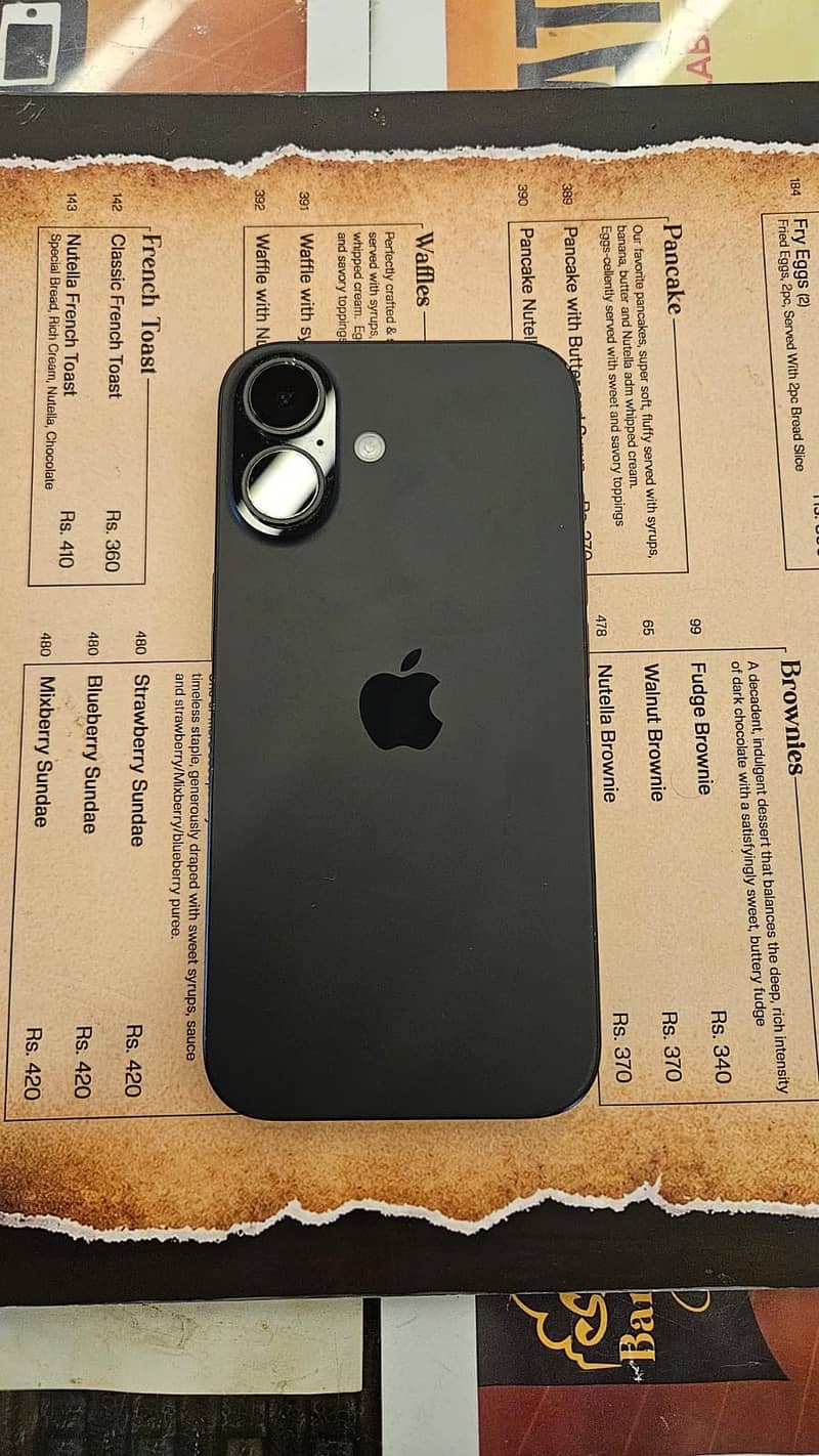 Apple iPhone 16 2