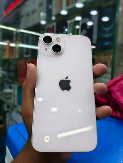 Apple iPhone 13