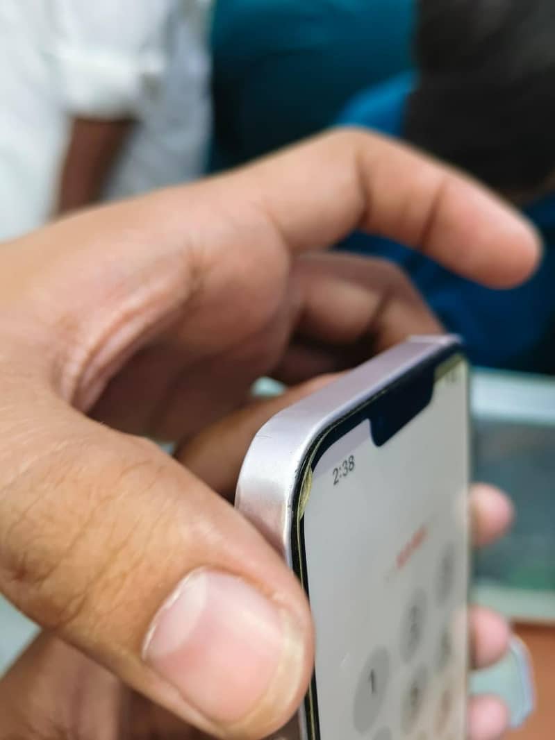 Apple iPhone 13 1