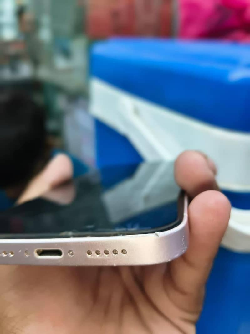 Apple iPhone 13 3