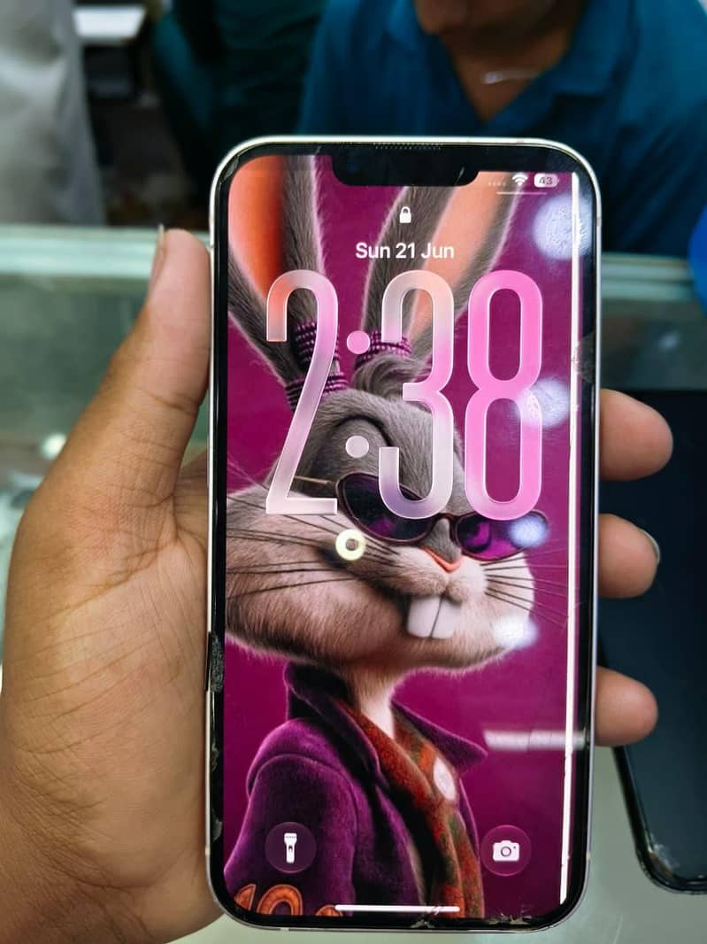 Apple iPhone 13 7