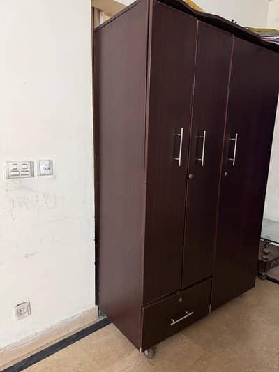 Room Cupboard /Wardrobe /WOODEN /FOR SALE/