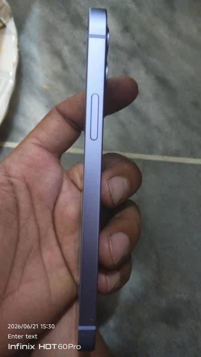 Apple iPhone 12