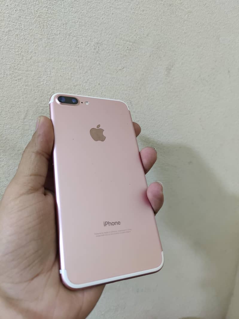 Apple iPhone 7 Plus 4