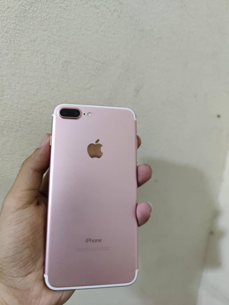 Apple iPhone 7 Plus 5