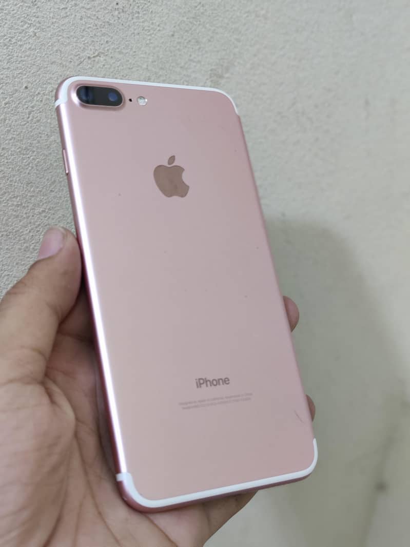 Apple iPhone 7 Plus 8