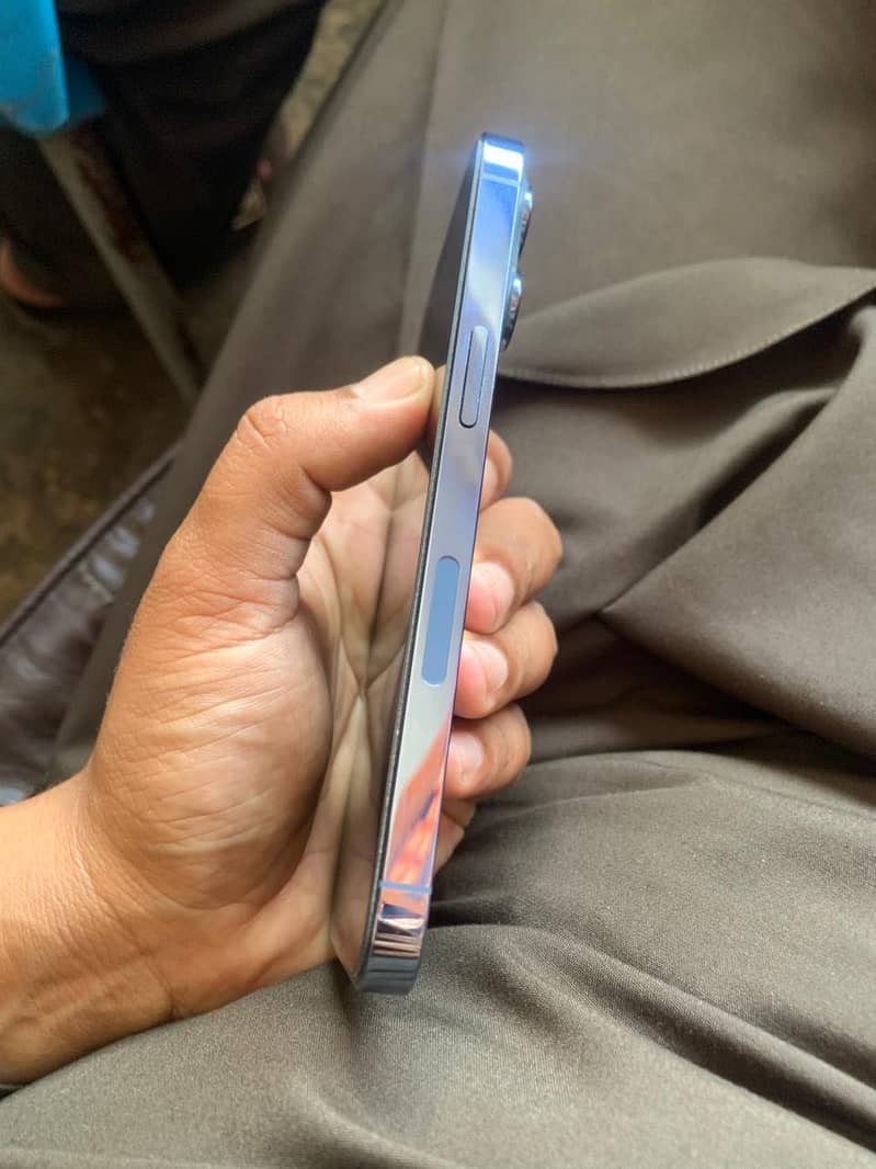 iPhone 13 Pro 1