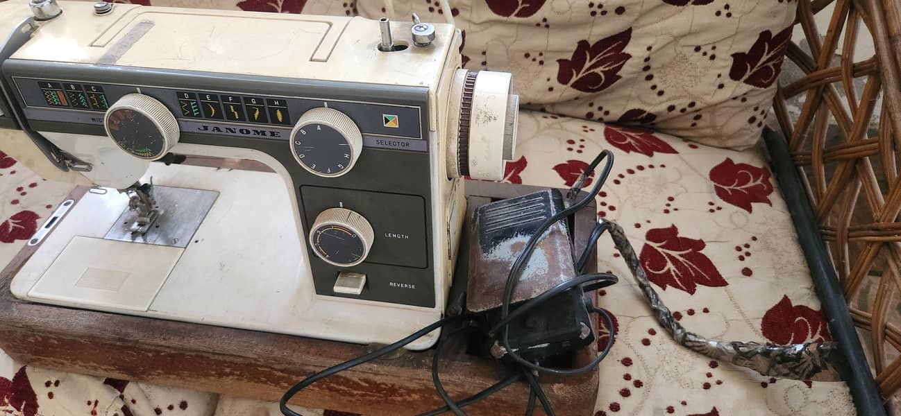 singer sewing machine 0