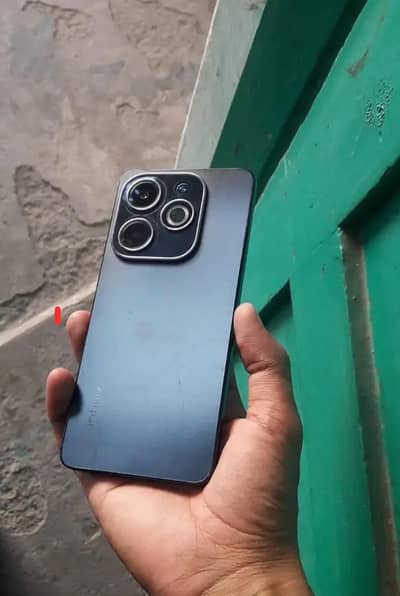 Infinix Hot 40i box nihe hai 6 128