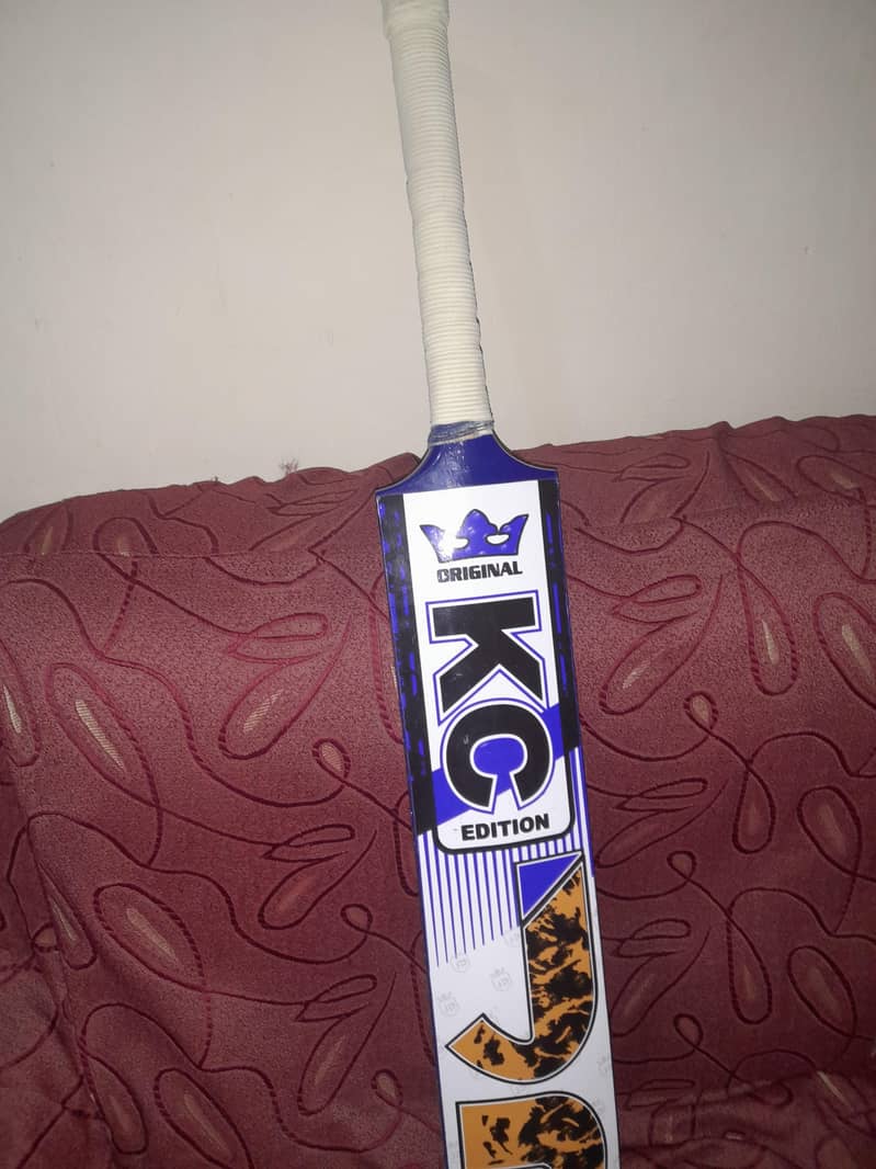 cricket bat 0