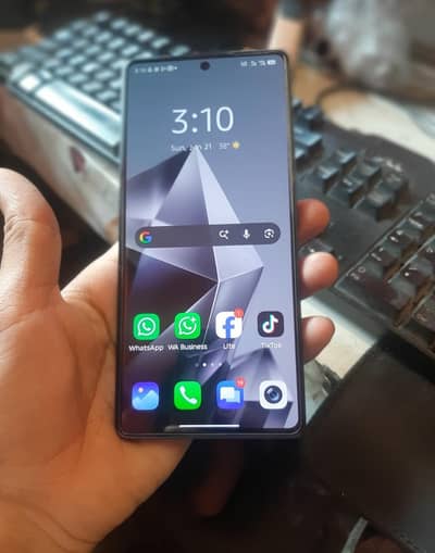 Infinix Note 40 256 gb   8+5 gb