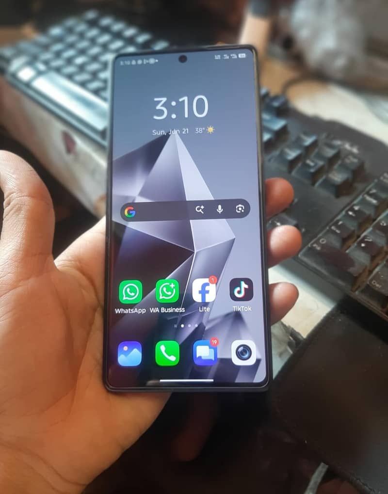 Infinix Note 40 256 gb   8+5 gb 0