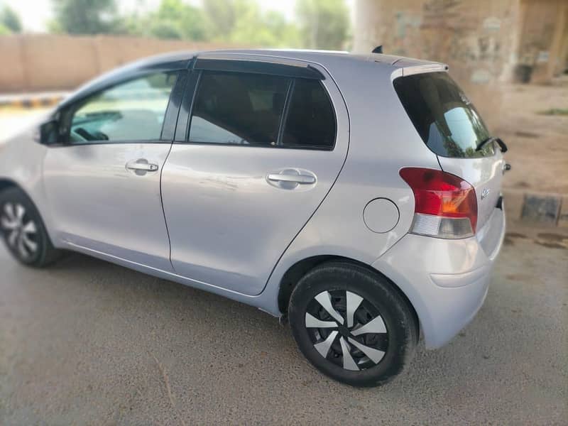vitz 2010 11