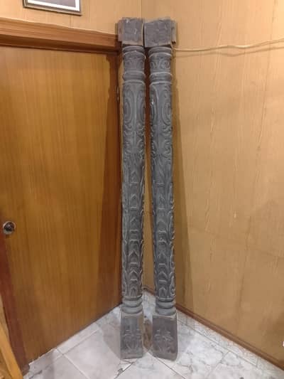 Deyar Wooden Pillar
