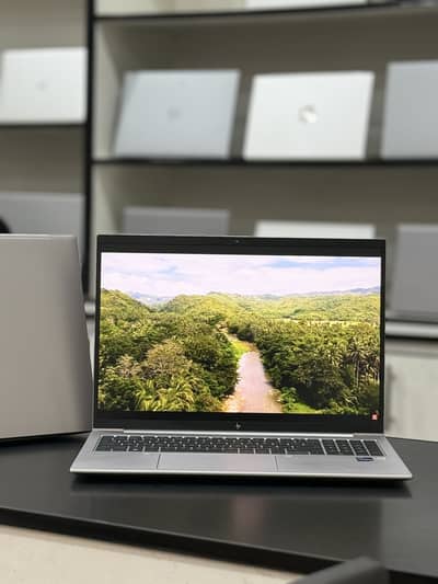 HP Zbook Firefly 16 G9 - i7 1280p - 14 cores - DDR5 ram Laptop