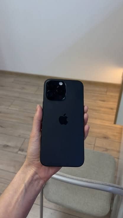 Apple iPhone 16 Pro Max 1TB JV 0