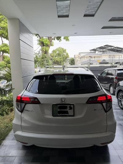 Honda Vezel 2015