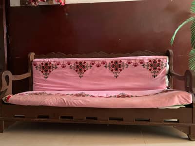 Mazbuut Quality Swat se tiyar Shuda mazbuut lakri ka