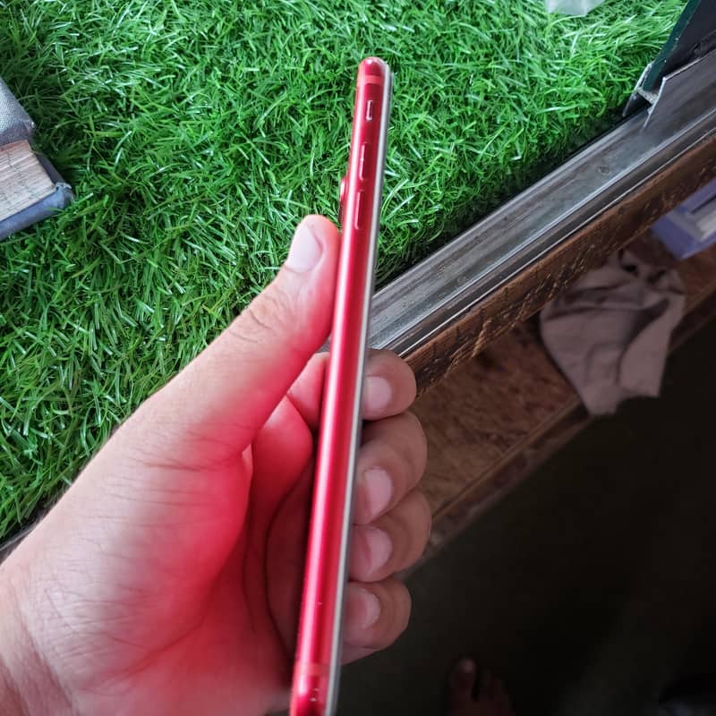 Apple iPhone 7 Plus 0
