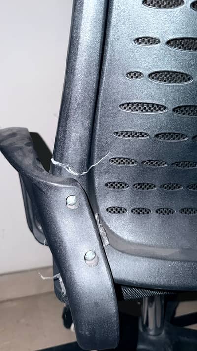 REVOLVING CHAIR || OFFICE CHAIR || EXCEUTIVE CHAIR || CHAIRS ||