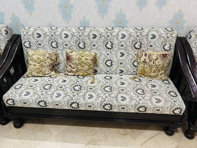 Luxury Wooden Sofa Set – 5 Seater