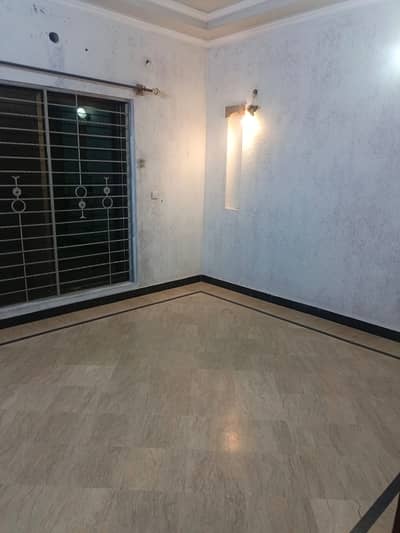 10 marla upper portion is available for rent in wapda town phase 1
