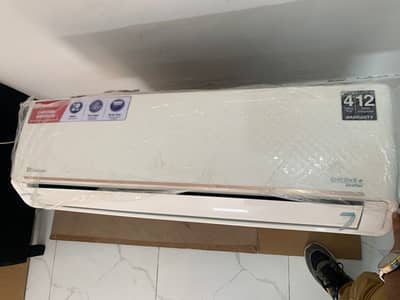 Dawlance 1.5 Ton Inverter Brand New